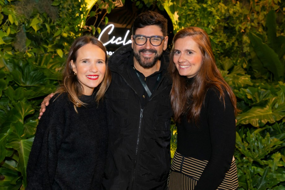 Fernanda Morais, Darlan Firmato e Fernanda Tegacini.