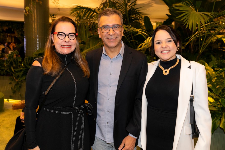 Isabela Coutinho, Pedro Ariel e Gabriela Coutinho.