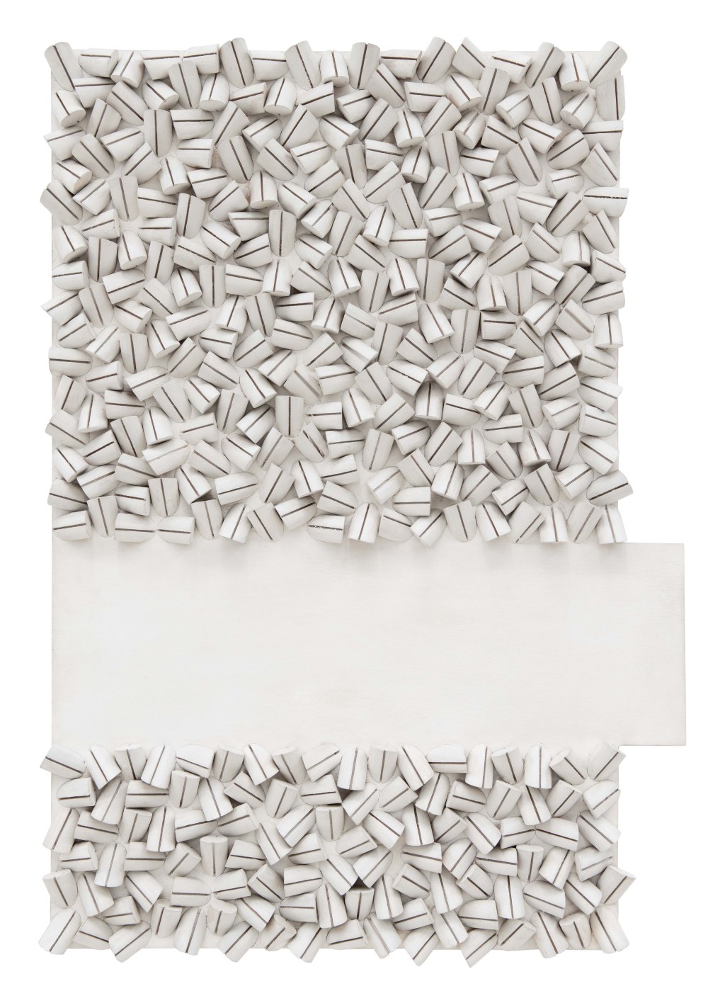 Sérgio Camargo_Relevo nº 172 (Fendituraspazioorizzontalelungo), 1967 madeira pintada, 93 x 65,5 x 7,6 cm_Foto Ding Musa Sérgio Camargo - Relevo nº 172, 1967 madeira pintada