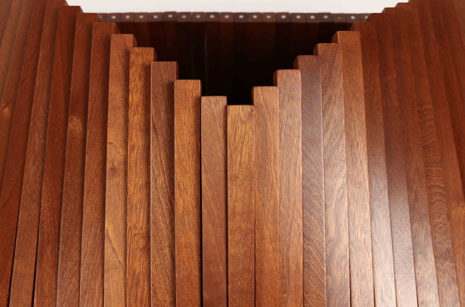 The Wave Cabinet – Sebastian Studio