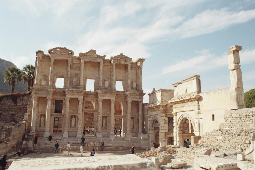 deniz-demirci-efeso-turquia-unsplash-casacor Éfeso - Esmirna/Turquia