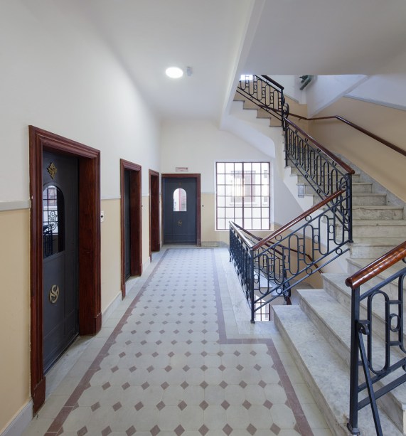 Imagens do Edifício Sampaio Moreira após a restauração assinada pelo escritório Kruchin Arquitetura.