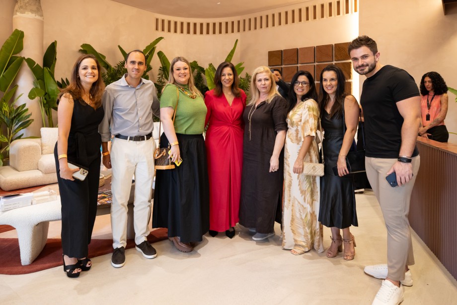 Angelica Alves, Guilherme Marini, Renata Barros, Cleide Gomes, Cilene Lupi e Fernando Perígo.